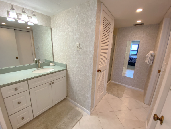 Fort Myers Vacation Rental Waterfront Condo with Bay Views