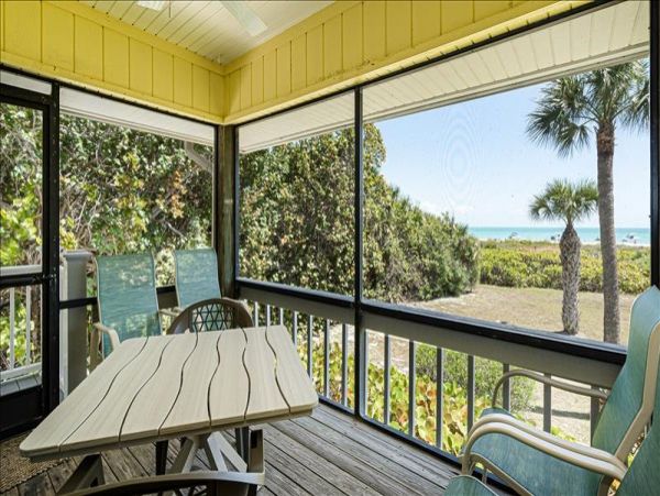 3 bedroom- 3 bathroom Condo in Sanibel with Partial ocean view