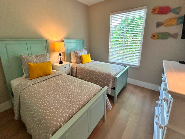 3 bedroom- 3 bathroom Condo in Sanibel with Partial ocean view