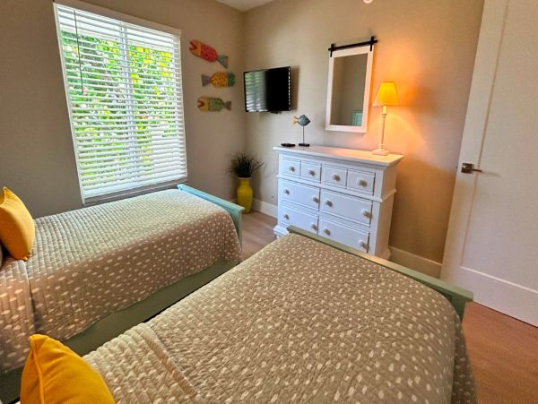 3 bedroom- 3 bathroom Condo in Sanibel with Partial ocean view