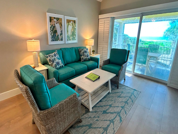 3 bedroom- 3 bathroom Condo in Sanibel with Partial ocean view