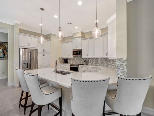 Naples Home 1010261