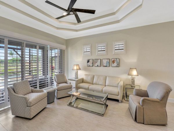 Naples Home 1010261