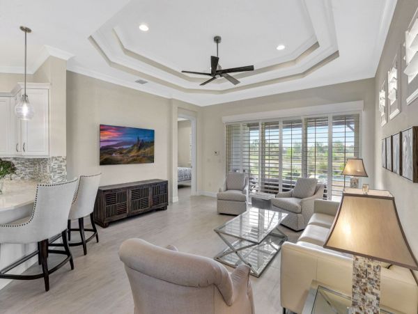 Naples Home 1010261