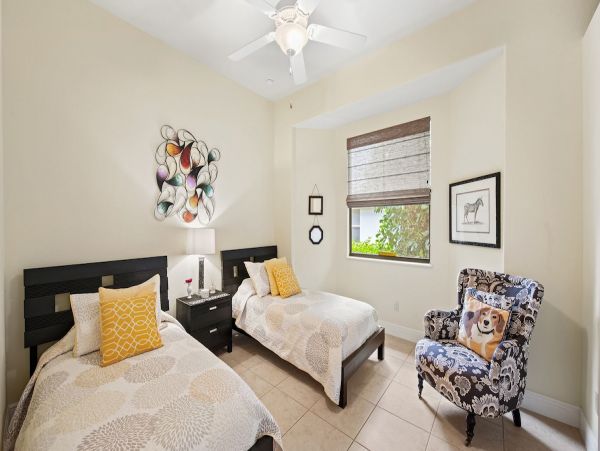 Cape Coral Beauty with 4 Bedrooms