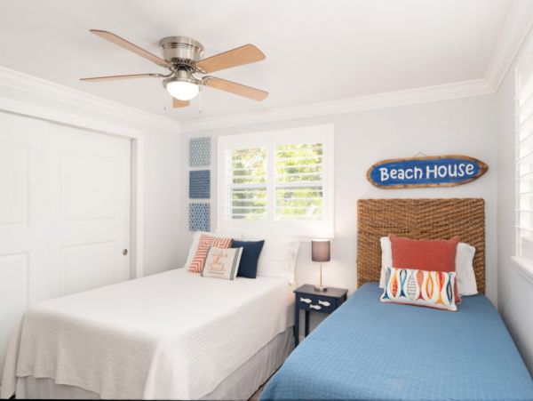Bayfront Paradise Steps from the Beach in Manasota Key