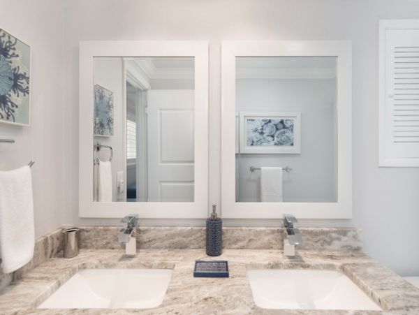 Bayfront Paradise Steps from the Beach in Manasota Key