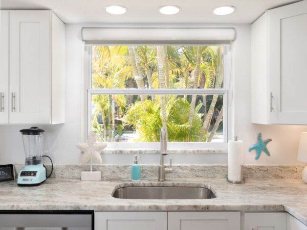 Bayfront Paradise Steps from the Beach in Manasota Key