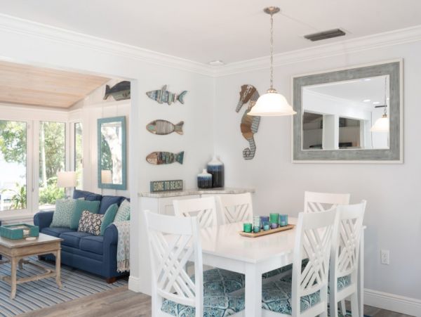 Bayfront Paradise Steps from the Beach in Manasota Key