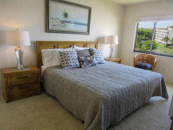 Fort Myers Vacation Rental: 2BR Condo with Pool & Lanai