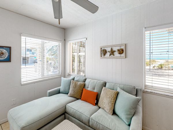 Treasure Island Home 1010276