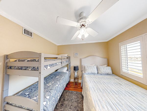 Treasure Island Home 1010289