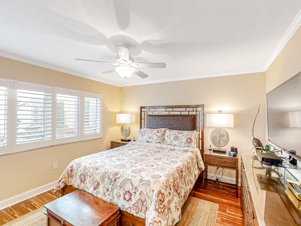 Treasure Island Home 1010289