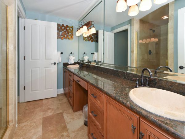 Beachfront Penthouse Sleeps 14