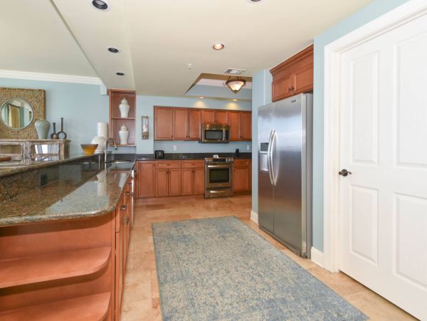 Beachfront Penthouse Sleeps 14