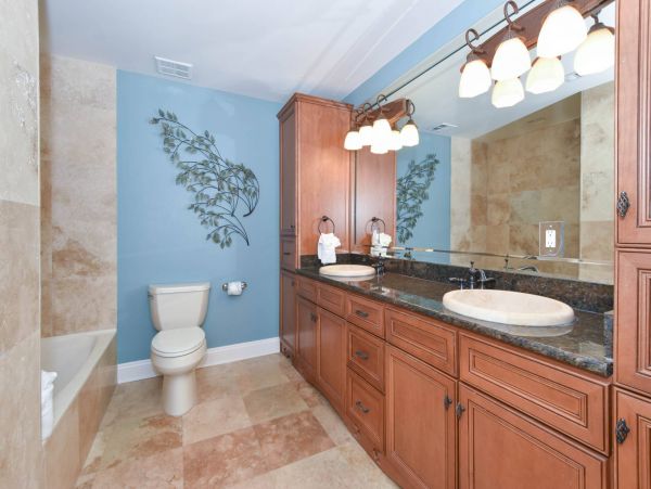 Beachfront Penthouse Sleeps 14