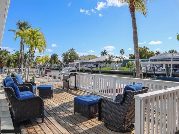 Fort Myers Beach Vacation Rentals - Florida Gulf Coast Luxury Homes with Pool & Canal Access