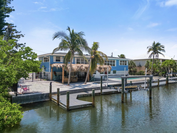 Fort Myers Beach Vacation Rentals - Florida Gulf Coast Luxury Homes with Pool & Canal Access