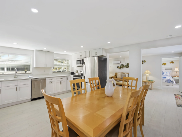 Fort Myers Beach Vacation Rentals - Florida Gulf Coast Luxury Homes with Pool & Canal Access