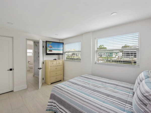 Fort Myers Beach Vacation Rentals - Florida Gulf Coast Luxury Homes with Pool & Canal Access