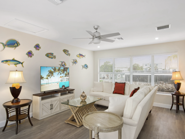 Fort Myers Beach Vacation Rentals - Florida Gulf Coast Luxury Homes with Pool & Canal Access