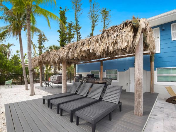 Fort Myers Beach Vacation Rentals - Florida Gulf Coast Luxury Homes with Pool & Canal Access