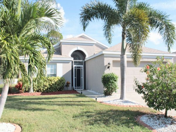 Bradenton Vacation Pool Home Four Bedrooms Sleeps 10 Guests