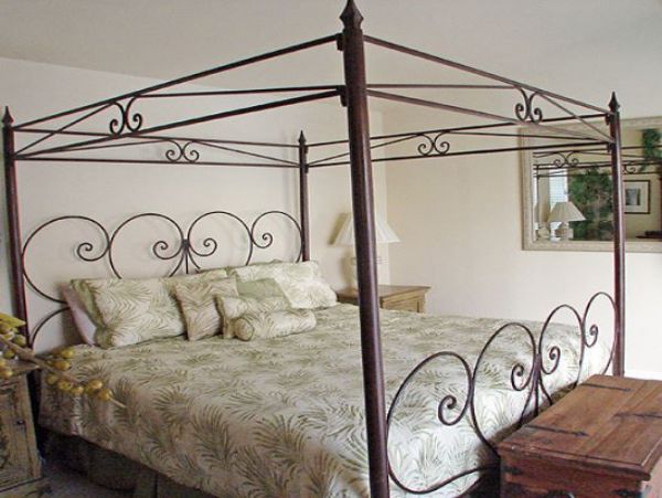 Naples Home 1010440
