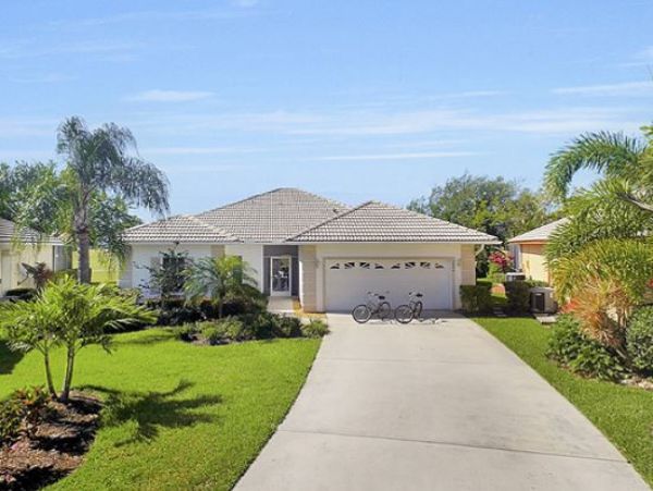 Naples Home 1010442