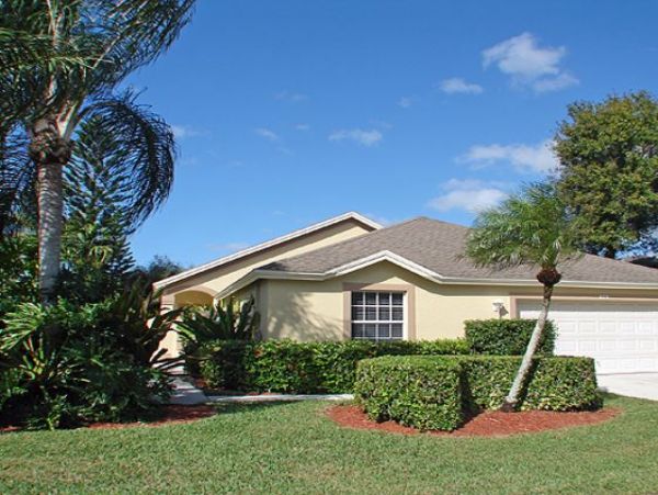 Naples Home 1010443