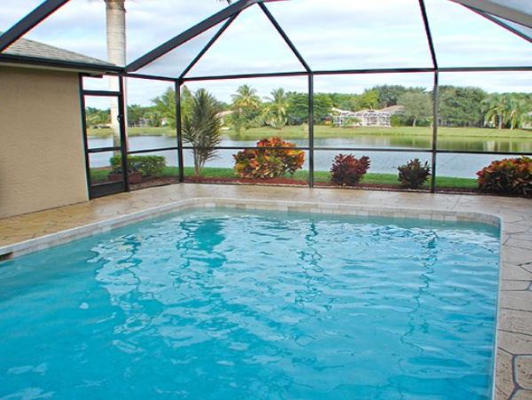 Naples Home 1010445