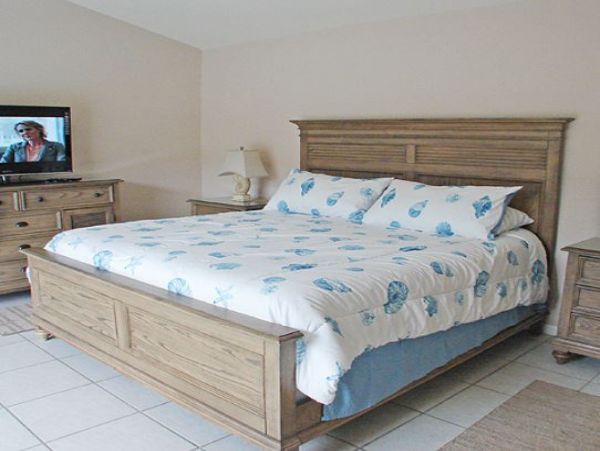 Naples Home 1010445