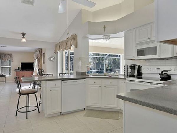 Naples Home 1010447