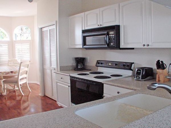 Naples Home 1010450