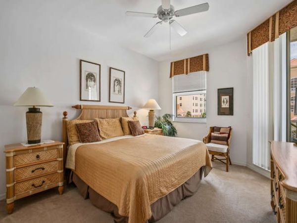 Three Bedroom Near the Beach in Naples