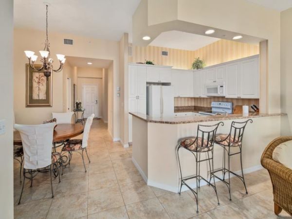 Naples Condo 1010466