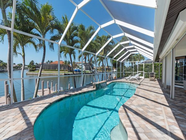 Three Bedroom Pool Vacation Home in Marco Island with Dock