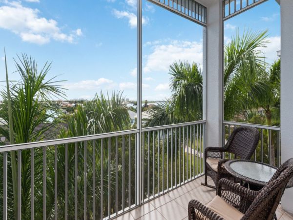Luxury 3 Bedroom Penthouse in Marco Island Bay View