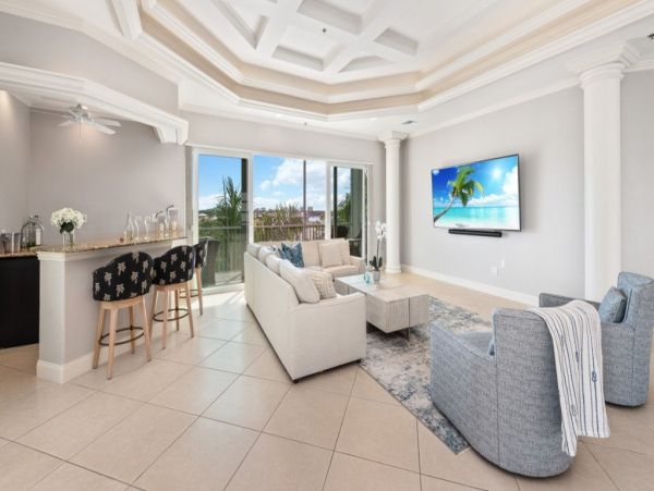 Luxury 3 Bedroom Penthouse in Marco Island Bay View