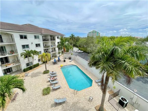 Naples Condo 1010476