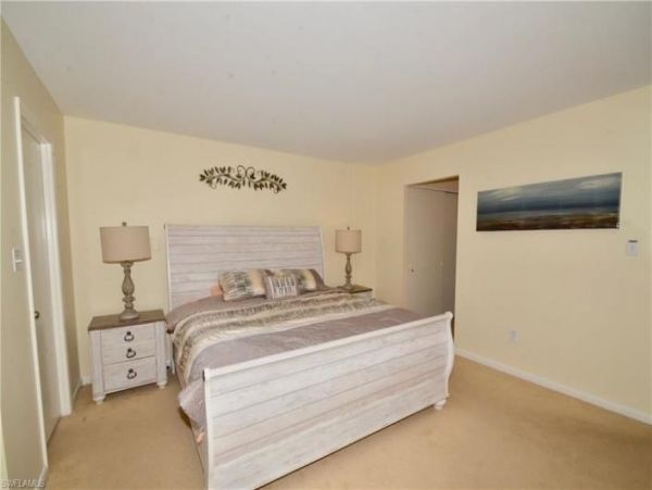 Naples Condo 1010480