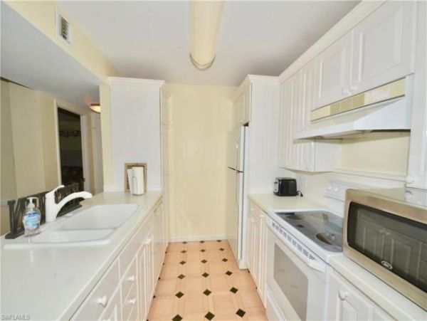 Naples Condo 1010480