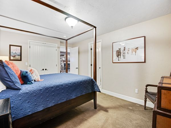Aspen Home 1010485