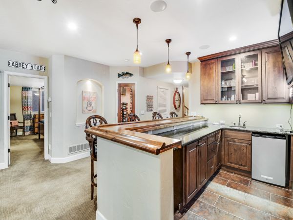 Aspen Home 1010485