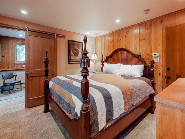 Aspen Home 1010490