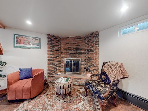 Aspen Home 1010490