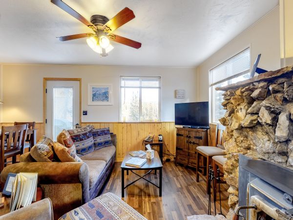 Aspen Home 1010496