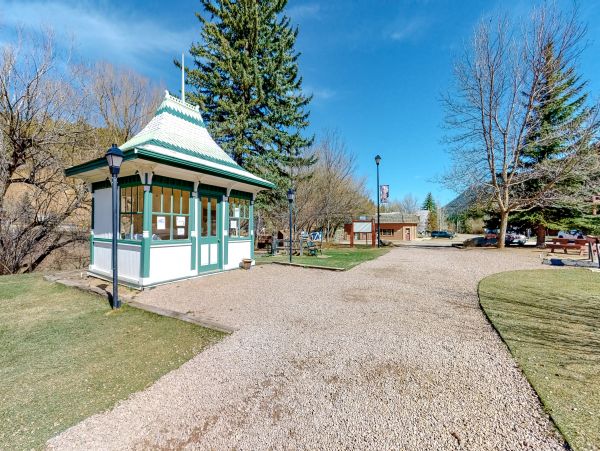 Aspen Home 1010508