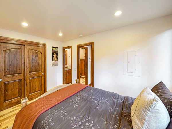 Aspen Home 1010516