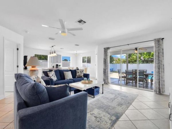 Naples Home 1010520